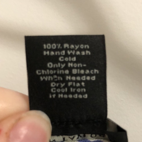 Ann Taylor purple/white ladie’s tank top size large - Picture 5 of 5